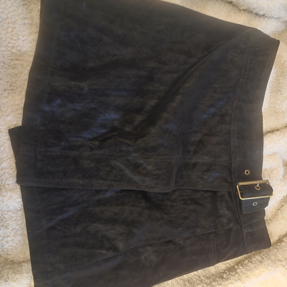 Chelsea & Violet Black Skirt